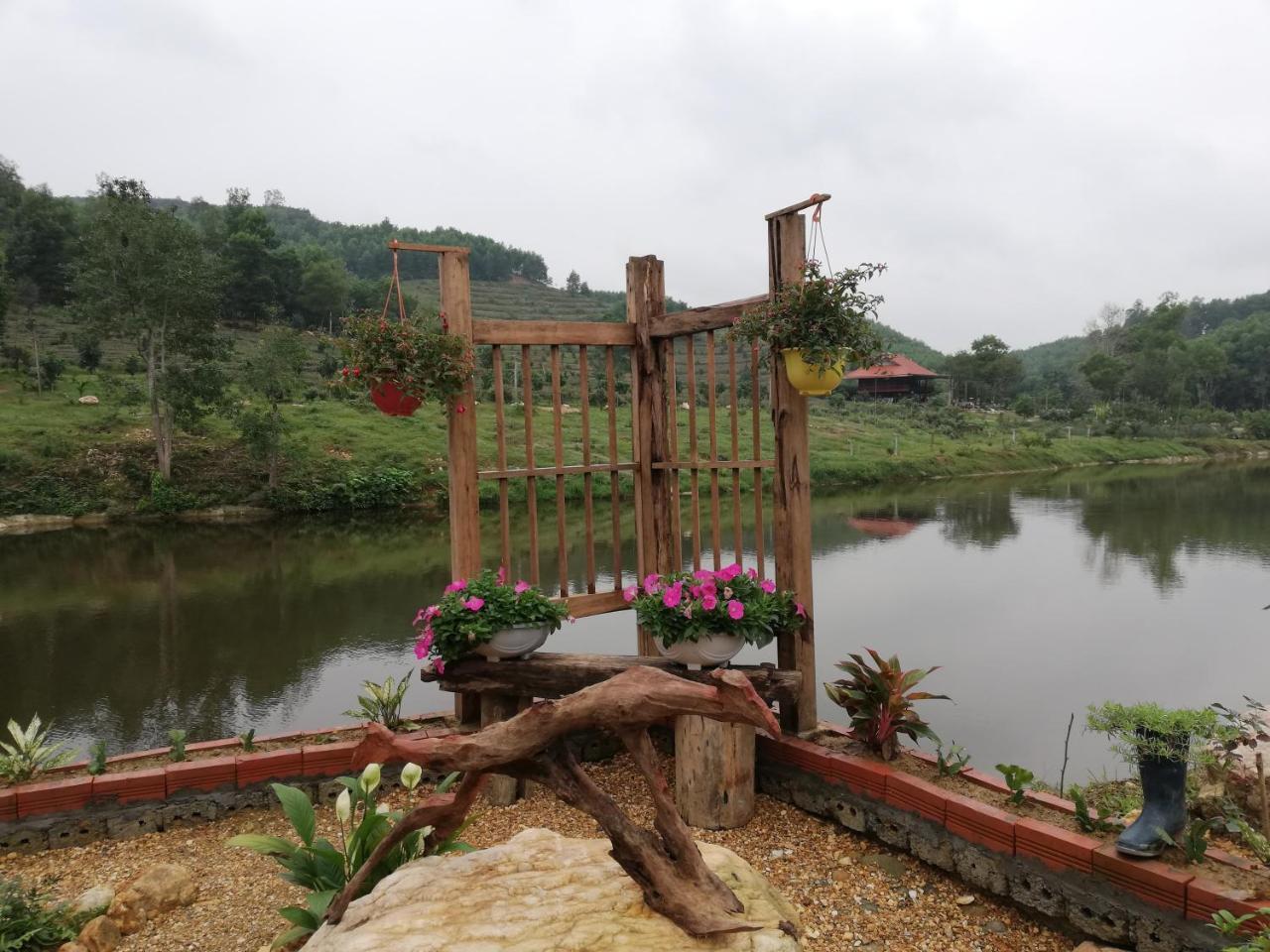 Gio Lao Eco Lodge - Dao Che Thanh Chuong Trai Do المظهر الخارجي الصورة